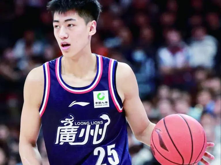 乌法115k欧元买断阿加波夫，结束租借正式加盟