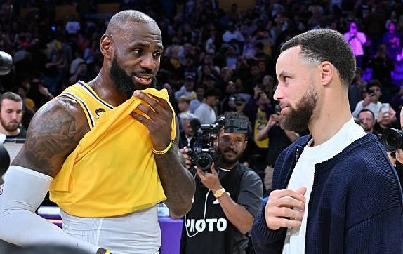 5年2.85亿美金！NBA最不受待见FMVP！绿军酝酿大交易