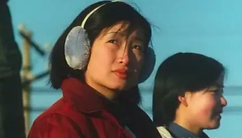 明明季后赛表现更优!为什么詹姆斯续约优先级低于里夫斯