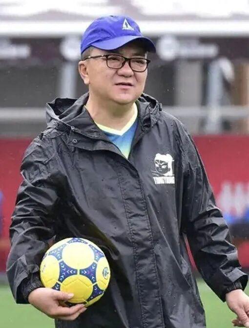 记者：字母的下家锁定在热火和凯尔特人之间，预计本周有结果