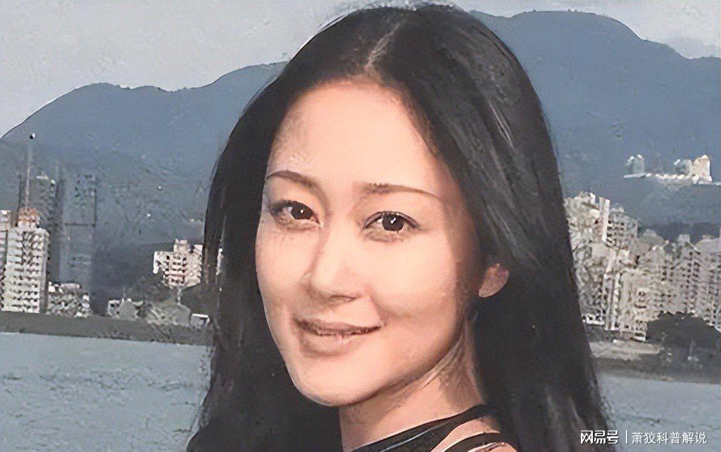 专注!詹姆斯:季后赛我把手机完全关掉,没一个人能联系到我
