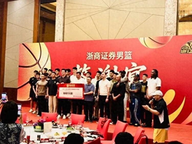 詹姆斯离队,湖人难进季后赛?名嘴列举下赛季西部5强:火箭在列