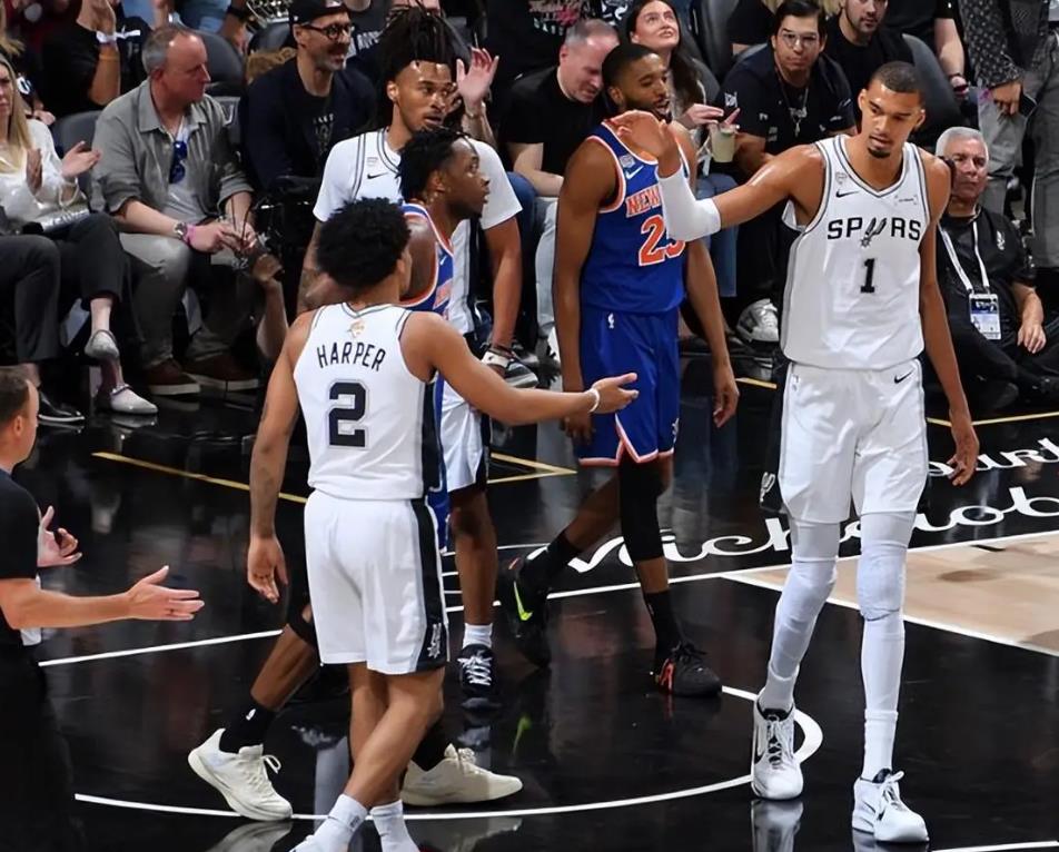 兄弟篮球，布伦森、哈特和大乔是首个NCAA+NBA夺冠的三人组