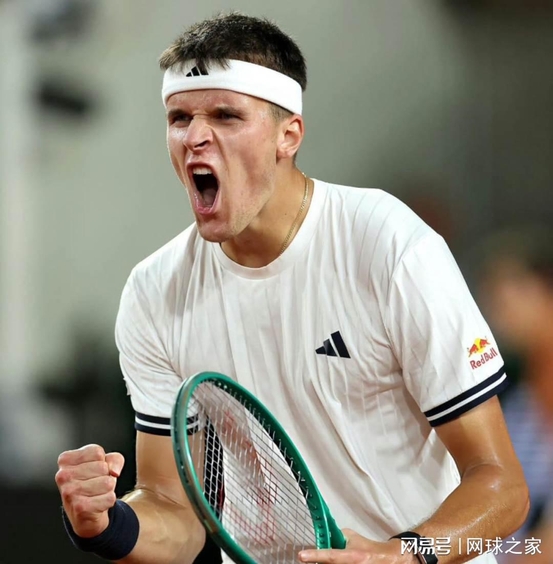 天才的陨落!20岁创三双纪录,21岁成得分王,22岁无球可打