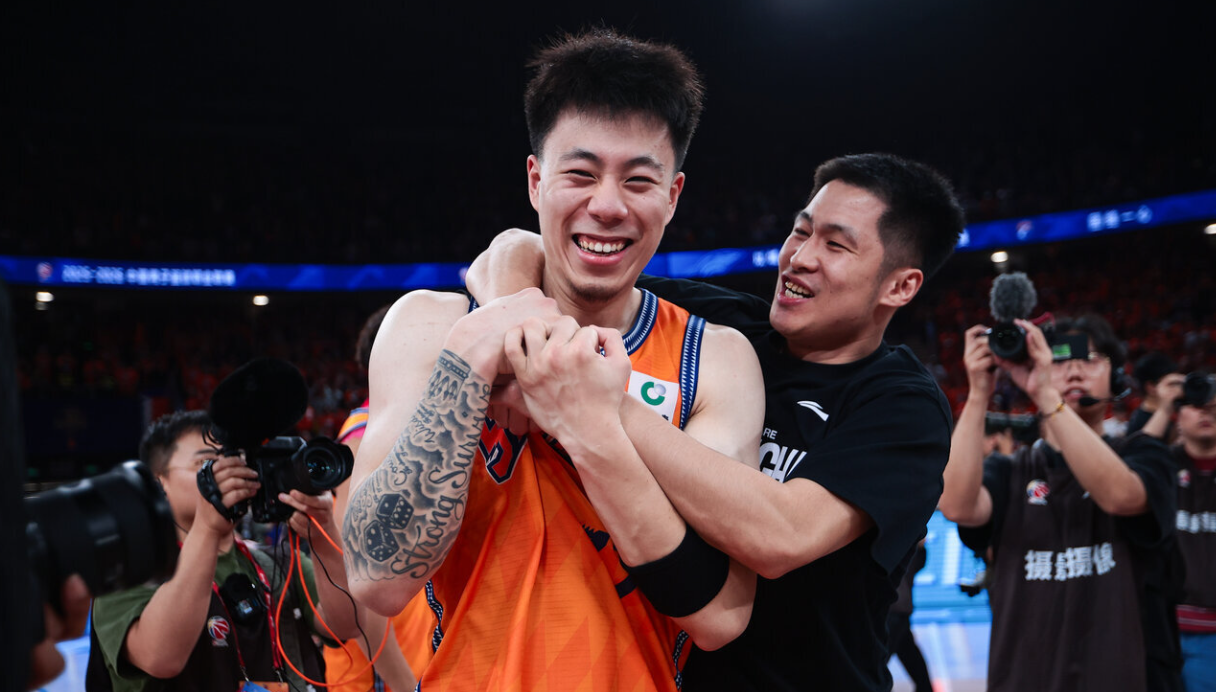 尊龙凯时美播客前瞻NBA总决G5谈詹皇流言