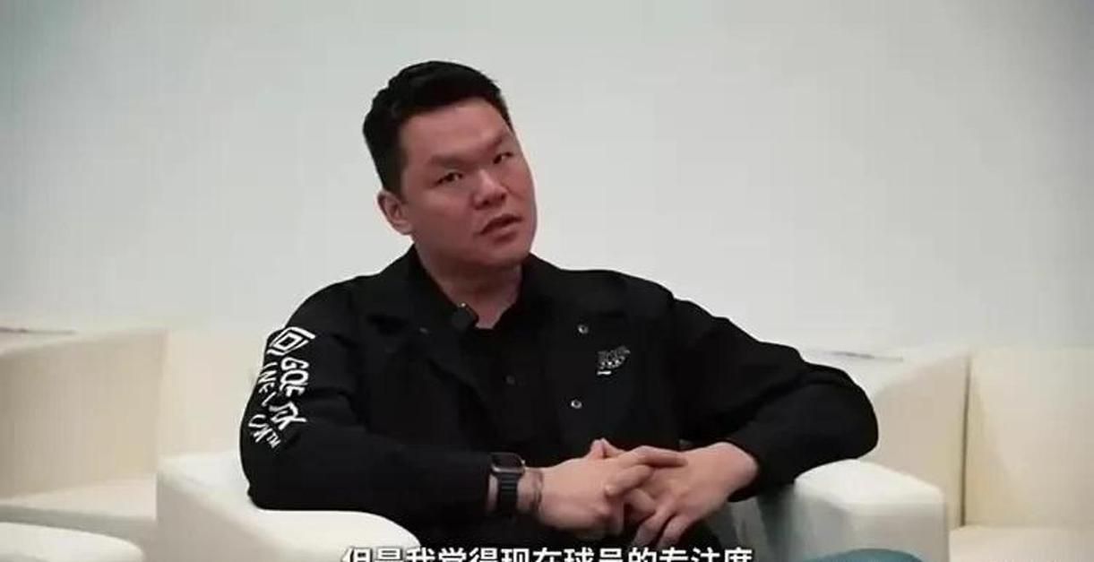 休赛期战力榜,火箭仅排第10!倒逼斯通追巨星?单核带队难过首轮