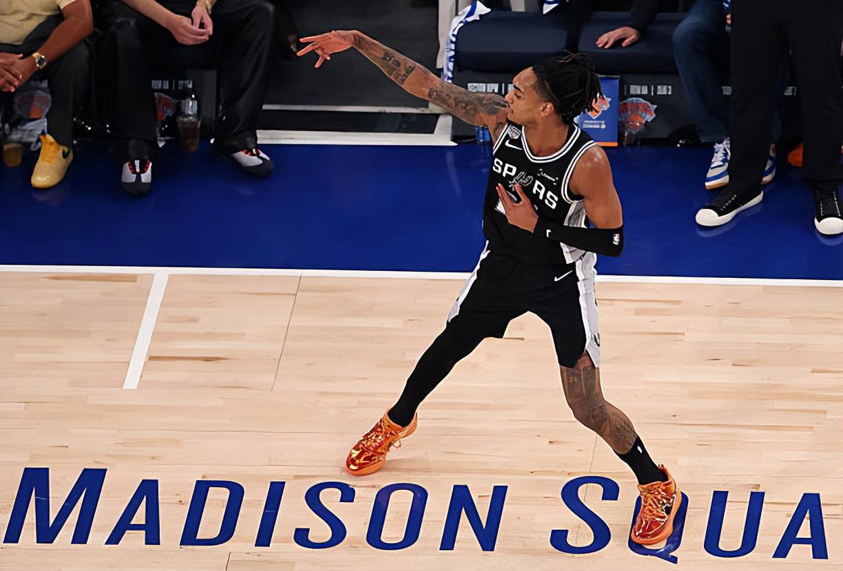 曝绿军追字母哥三方交易存硬伤