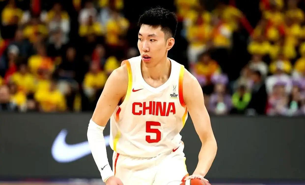 马刺1比4不敌尼克斯获得总亚军，输掉的四场比赛三要素完全相同