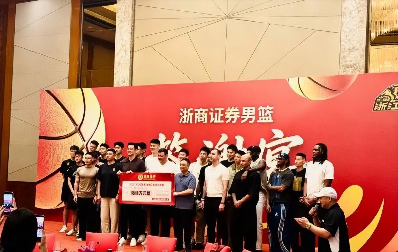 尼克斯vs马刺G5前瞻：尼克斯手握赛点冲冠 马刺绝境破釜沉舟