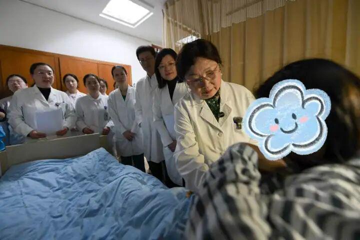 魔术首轮出局后完成换帅