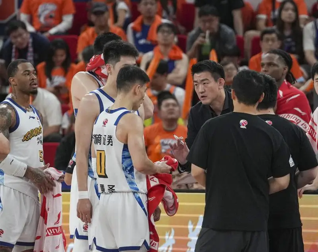 斯马特大概率跳出530万合同，东契奇亲手招募的防守搭档或将离队