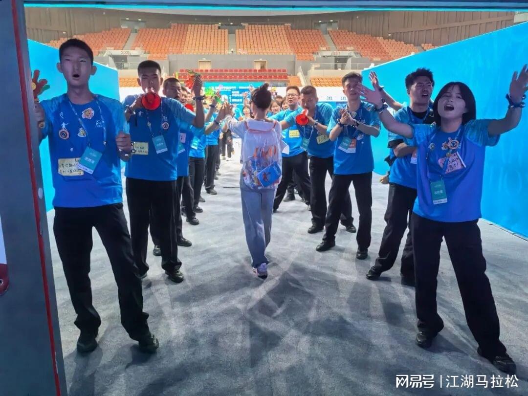 马刺悬了?福斯特主裁尼克斯近十战全胜 系列赛终结战赢39.4分
