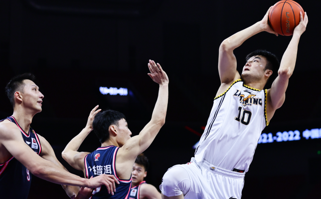 加盟尼克斯!直接宣布退役!生涯第二次错过总冠军