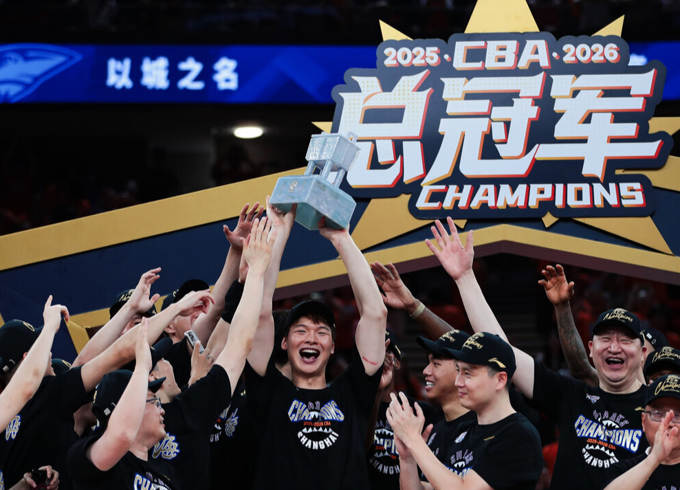 53年后,纽约尼克斯队再夺NBA总冠军!球迷沸腾了
