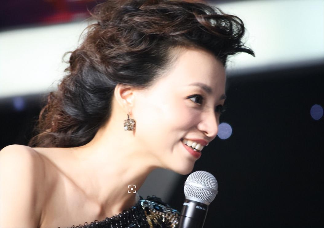 佛得角后卫迪尼伊:我们来世界杯不是陪跑,而是要全力拼下去