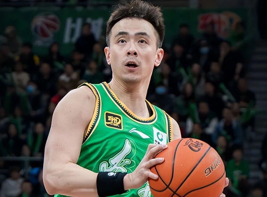 西班牙不想赢?全场慢悠悠,教练用人一塌糊涂,2将踢成卧底!